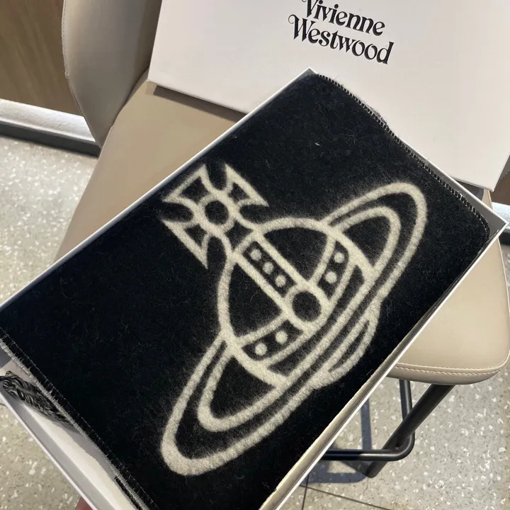 スーパーコピー ヴィヴィアン・ウエストウッド マフラー