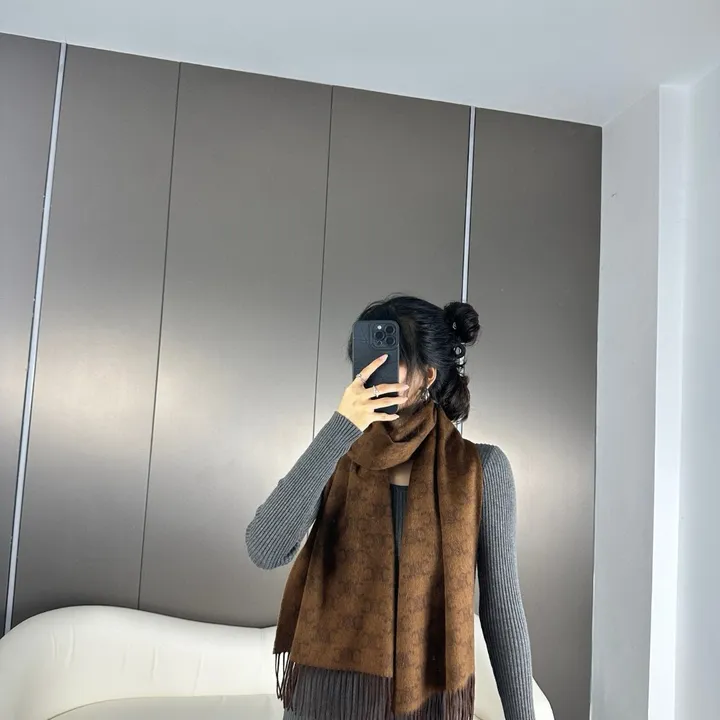 スーパーコピー セリーヌ マフラー