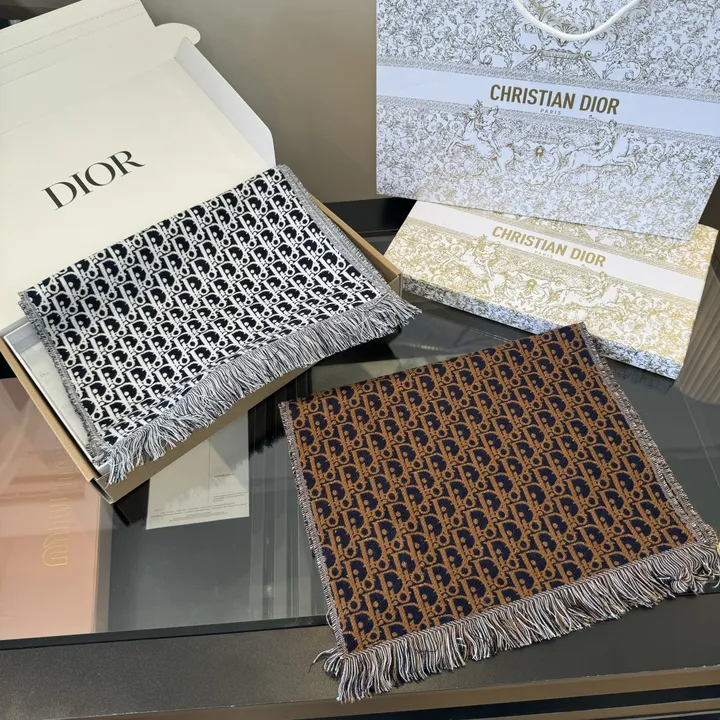 スーパーコピー ディオール マフラー