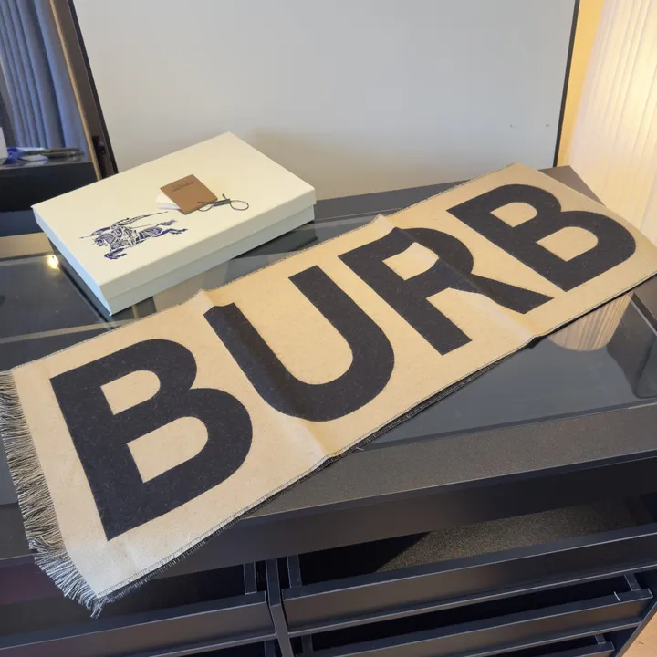 スーパーコピー バーバリー ス マフラー