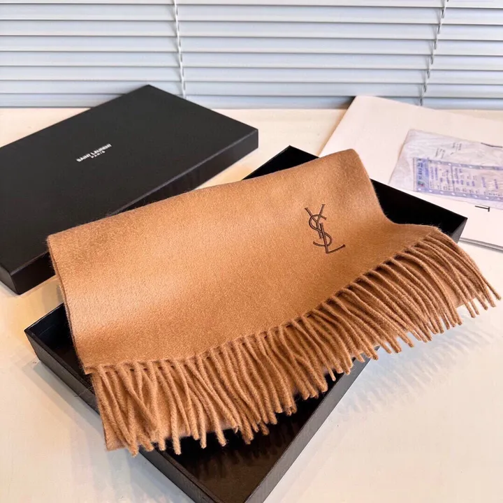 スーパーコピー バレンシアガ マフラー