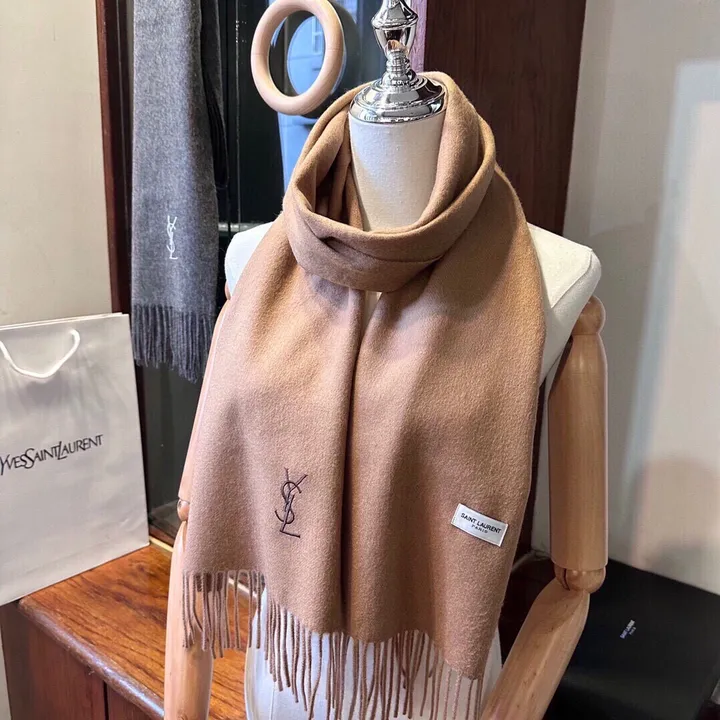 スーパーコピー バレンシアガ マフラー