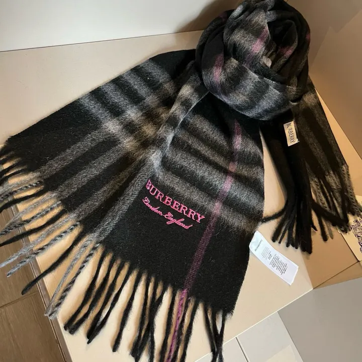 スーパーコピー バーバリー ス マフラー