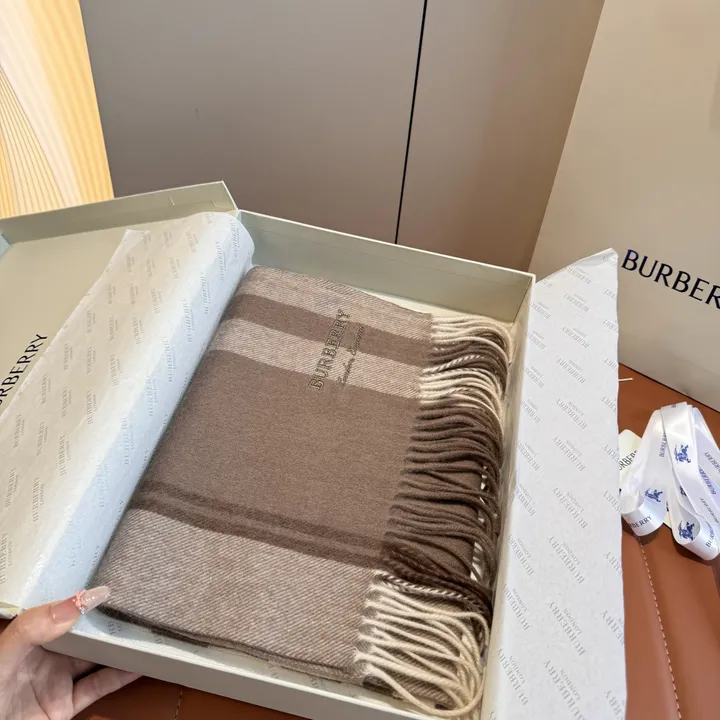 スーパーコピー バーバリー ス マフラー