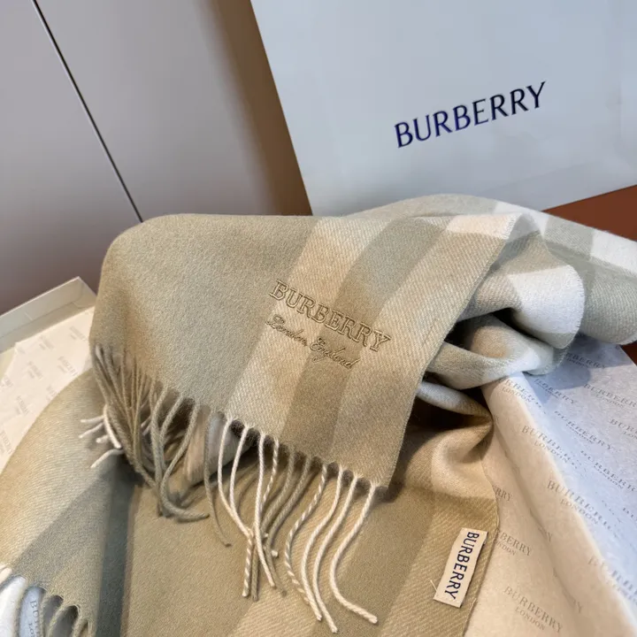 スーパーコピー バーバリー ス マフラー