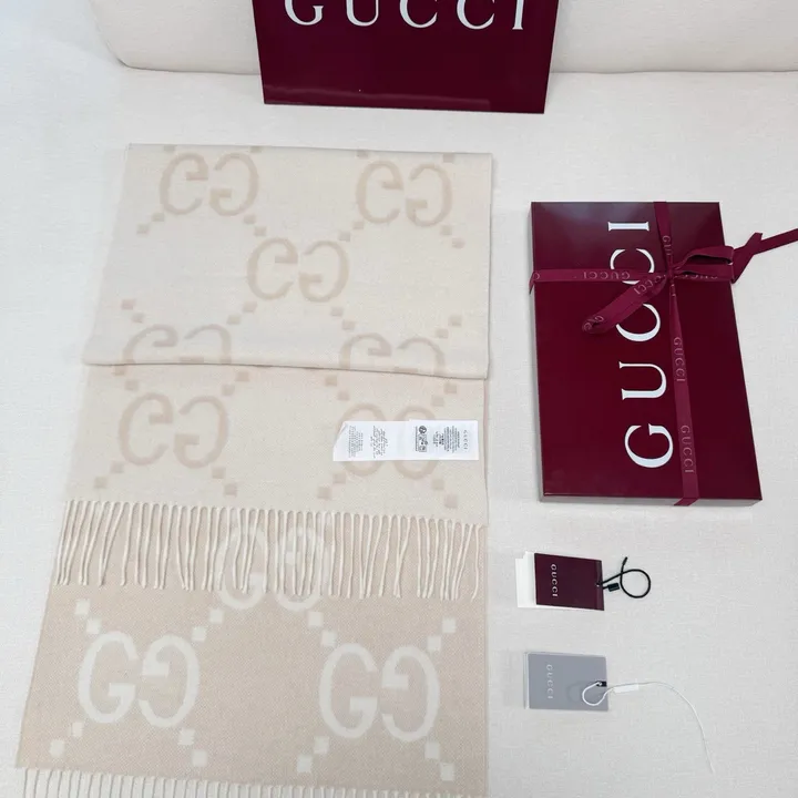 スーパーコピー グッチ マフラー