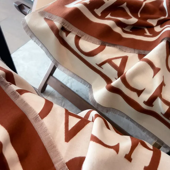 スーパーコピー コーチ マフラー