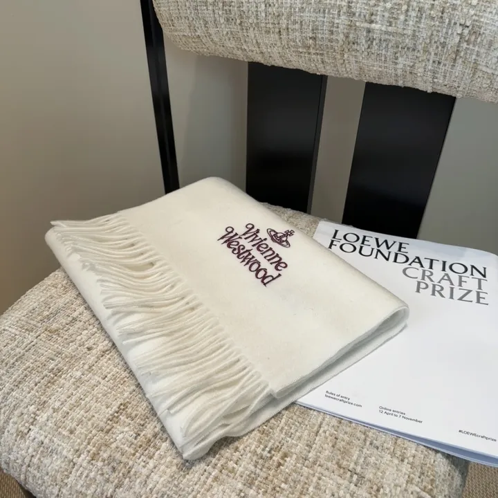 スーパーコピー ヴィヴィアン・ウエストウッド マフラー