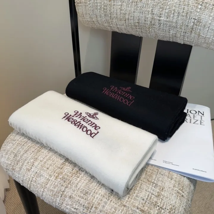 スーパーコピー ヴィヴィアン・ウエストウッド マフラー