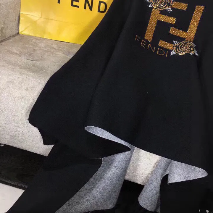 スーパーコピー フェンディ マフラー