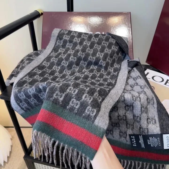 スーパーコピー グッチ マフラー