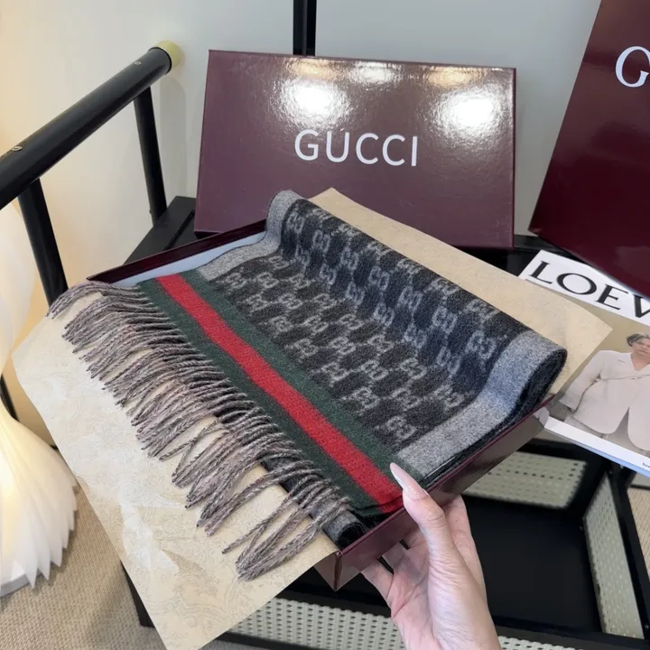 スーパーコピー グッチ マフラー