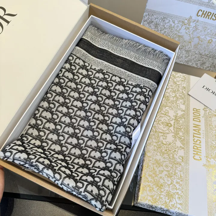 スーパーコピー グッチ マフラー