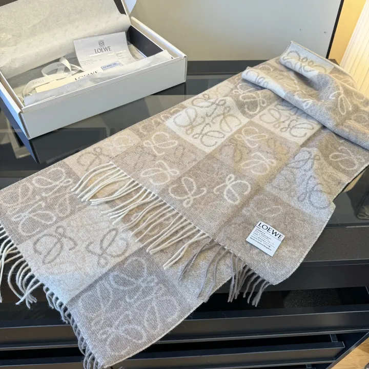 スーパーコピー ロエベ マフラー