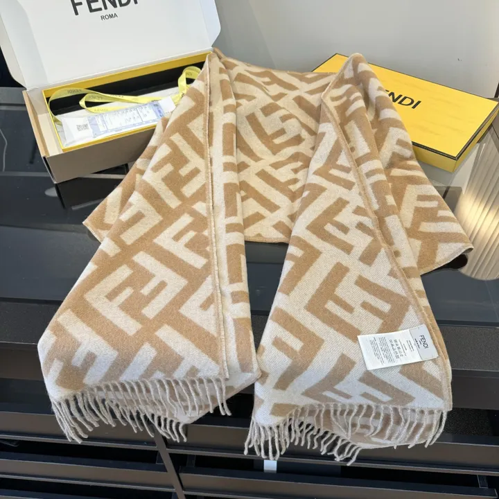 スーパーコピー フェンディ マフラー