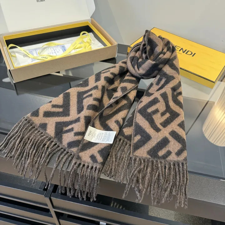 スーパーコピー フェンディ マフラー