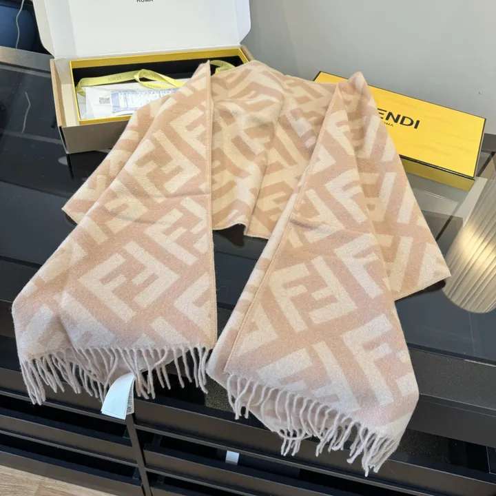 スーパーコピー フェンディ マフラー