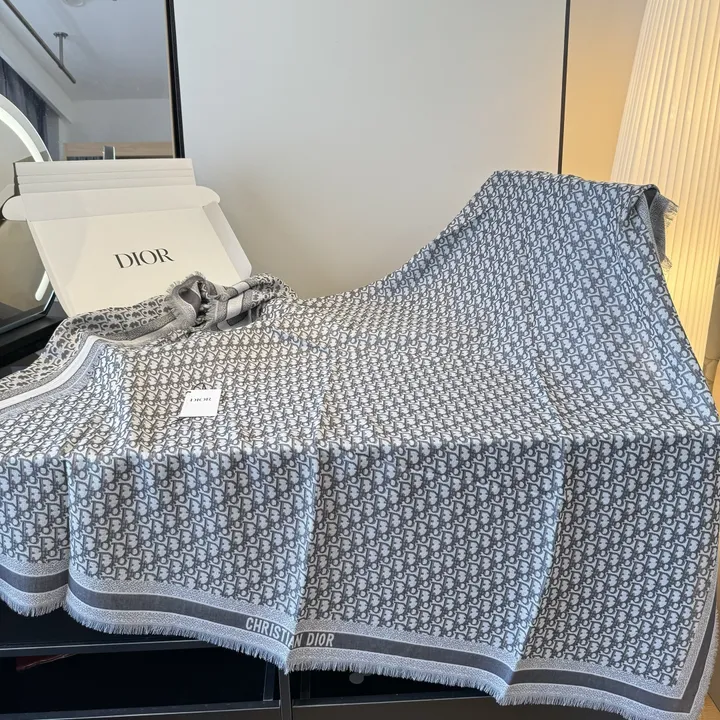 スーパーコピー ディオール マフラー