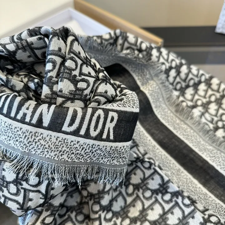 スーパーコピー ディオール マフラー