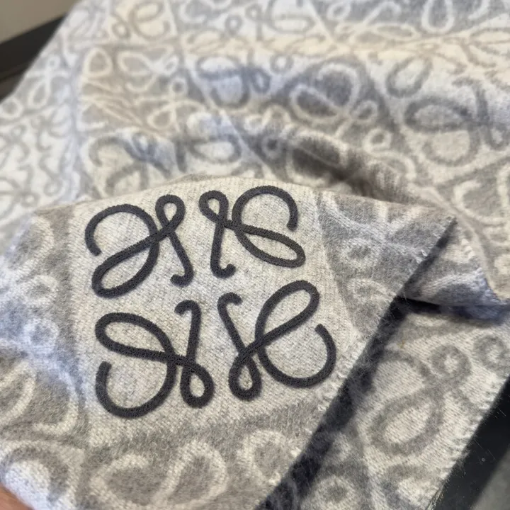 スーパーコピー ロエベ マフラー