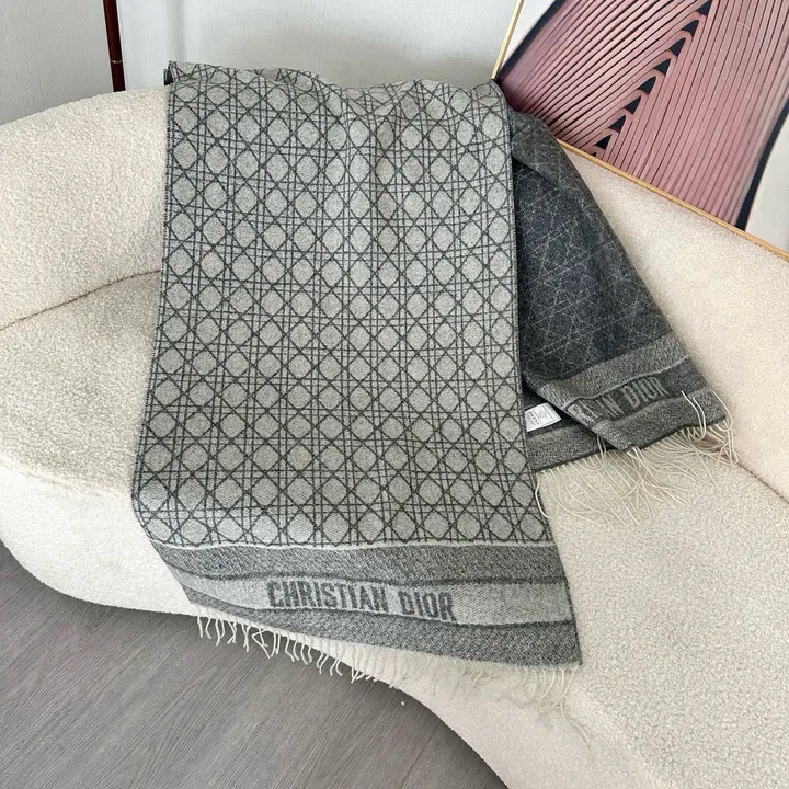 スーパーコピー ディオール マフラー