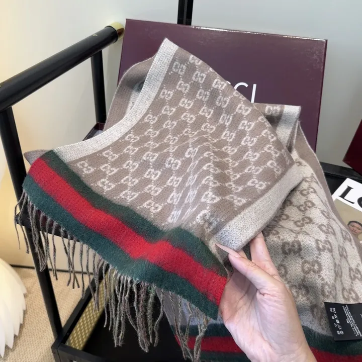 スーパーコピー グッチ マフラー