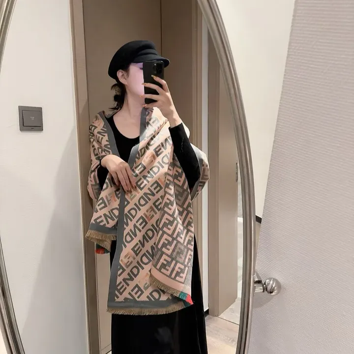 スーパーコピー フェンディ マフラー