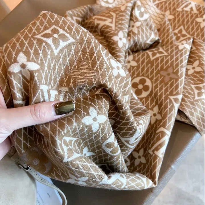 スーパーコピー ルイヴィトン マフラー