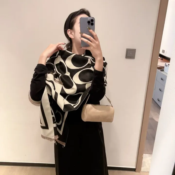 スーパーコピー コーチ マフラー