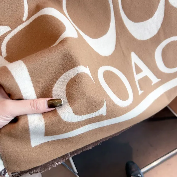 スーパーコピー コーチ マフラー