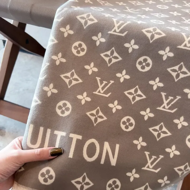 スーパーコピー ルイヴィトン マフラー