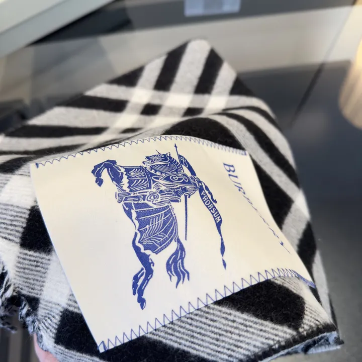 スーパーコピー バーバリー ス マフラー