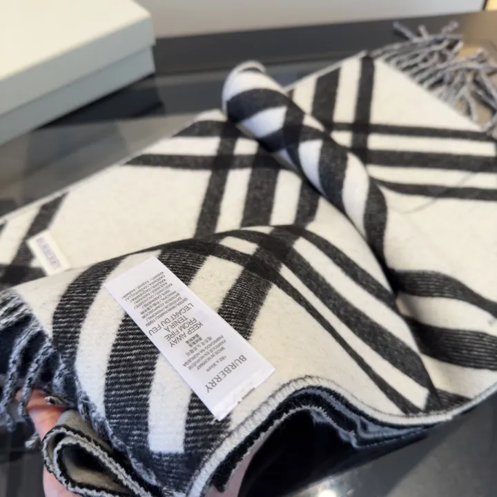 スーパーコピー バーバリー ス マフラー