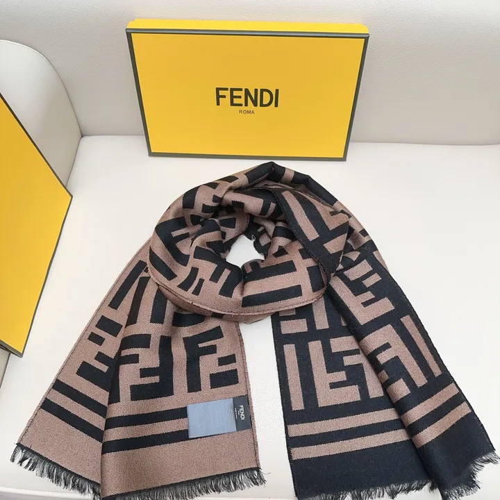 スーパーコピー フェンディ マフラー