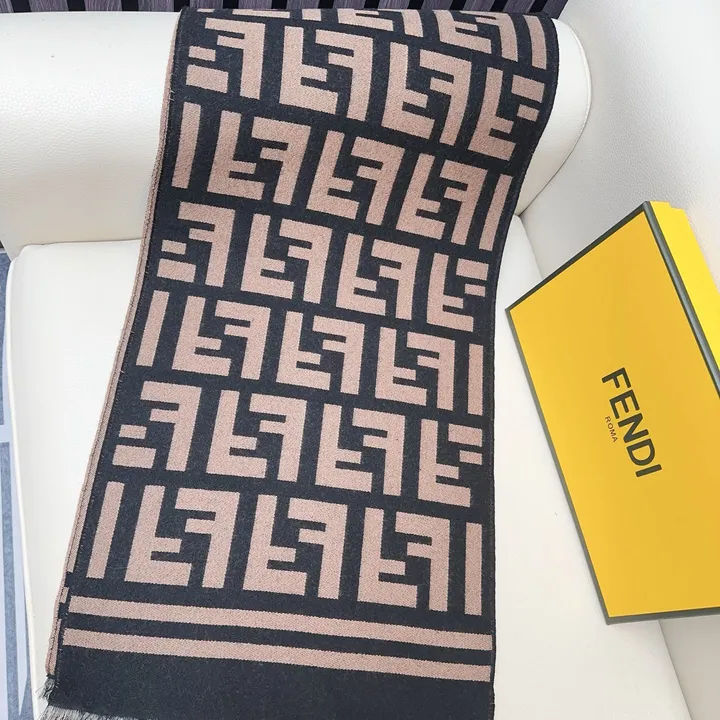 スーパーコピー フェンディ マフラー