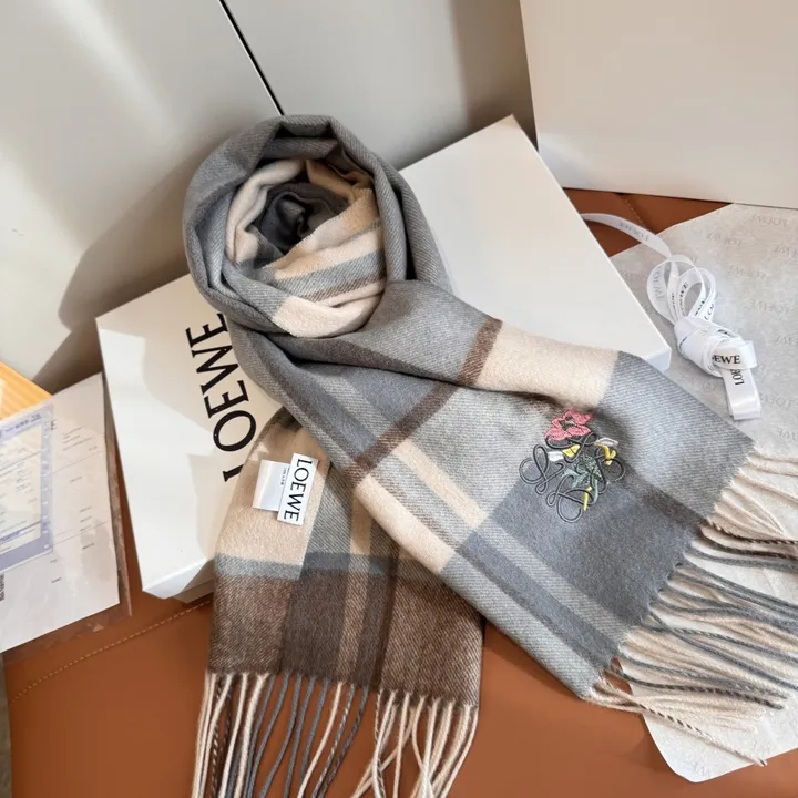 スーパーコピー ロエベ マフラー