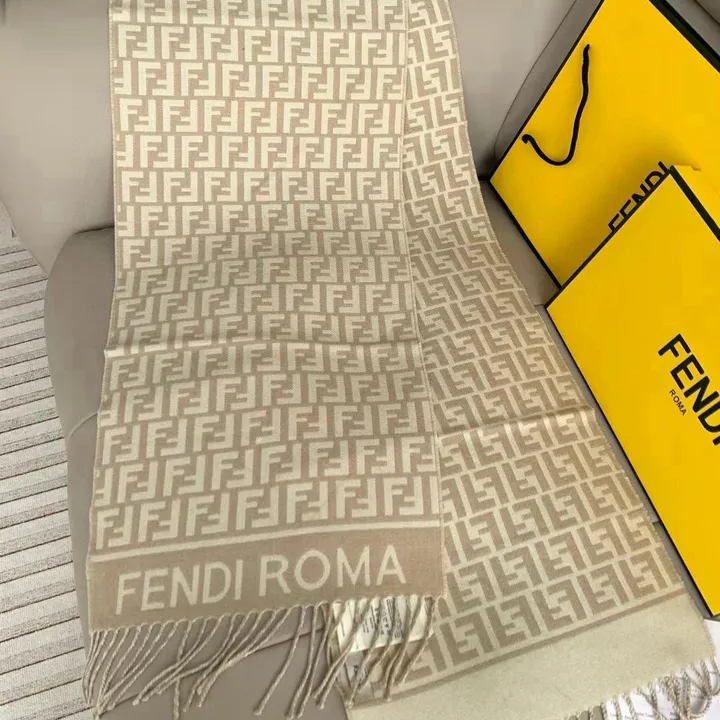 スーパーコピー フェンディ マフラー