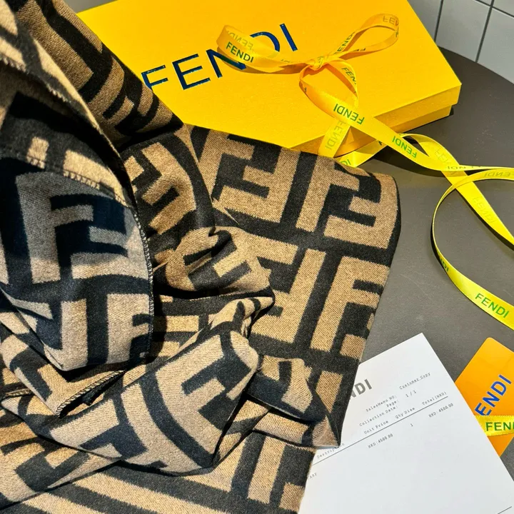 スーパーコピー フェンディ マフラー