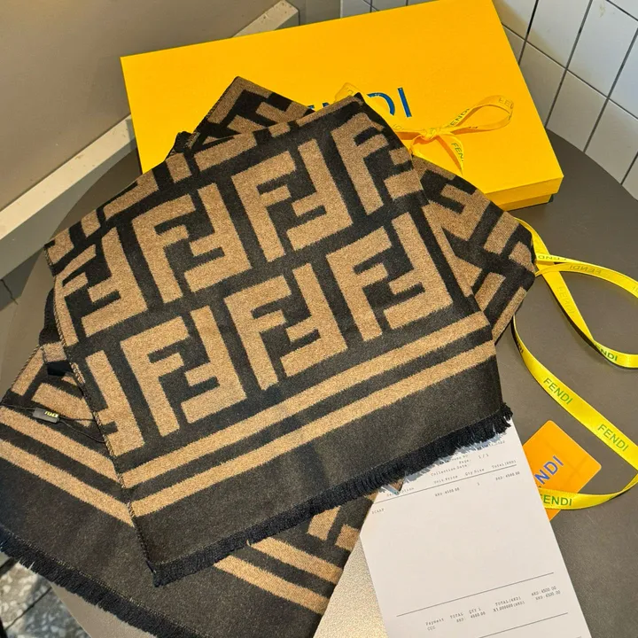 スーパーコピー フェンディ マフラー