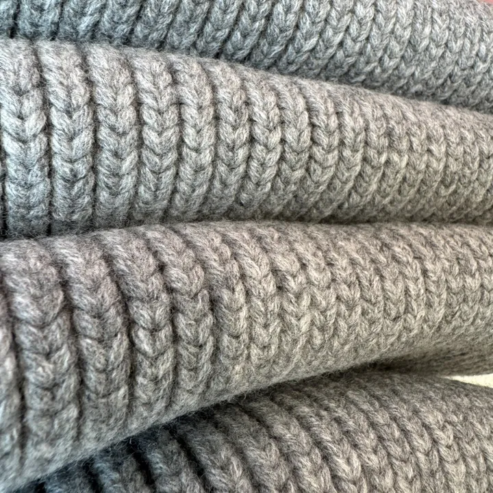 スーパーコピー フェンディ マフラー