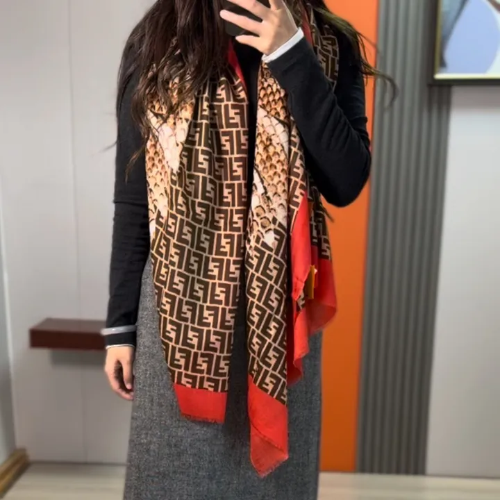 スーパーコピー フェンディ マフラー