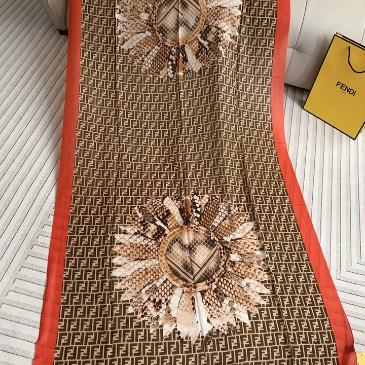 スーパーコピー フェンディ マフラー