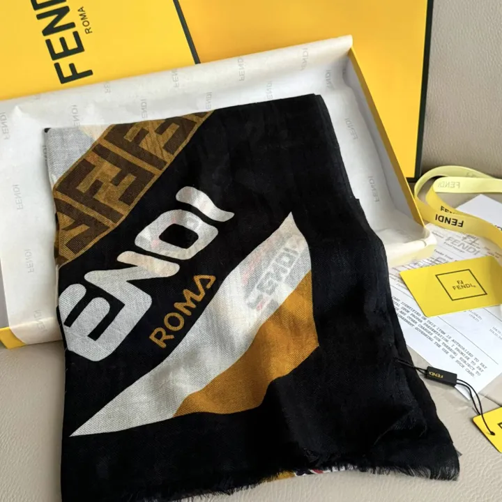 スーパーコピー フェンディ マフラー