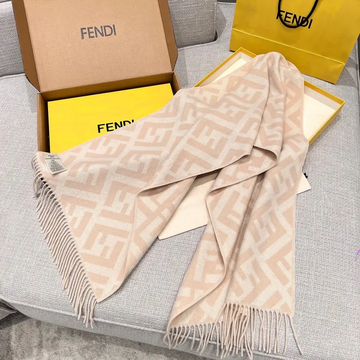 スーパーコピー フェンディ マフラー