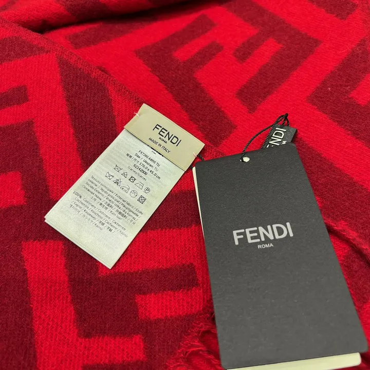 スーパーコピー フェンディ マフラー