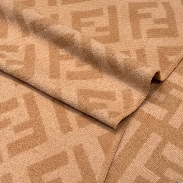 スーパーコピー フェンディ マフラー