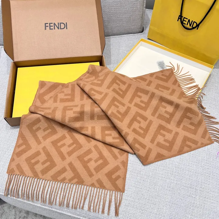 スーパーコピー フェンディ マフラー