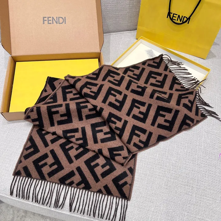 スーパーコピー フェンディ マフラー