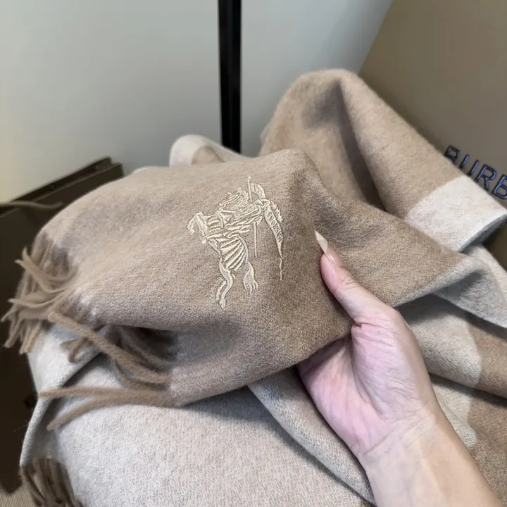 スーパーコピー バーバリー ス マフラー