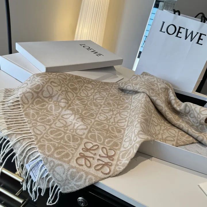 スーパーコピー ロエベ マフラー